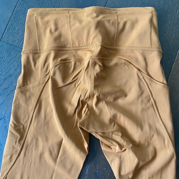 Lululemon Butternut Brown Fast and Free Leggings Size 4 - Picture 7 of 7